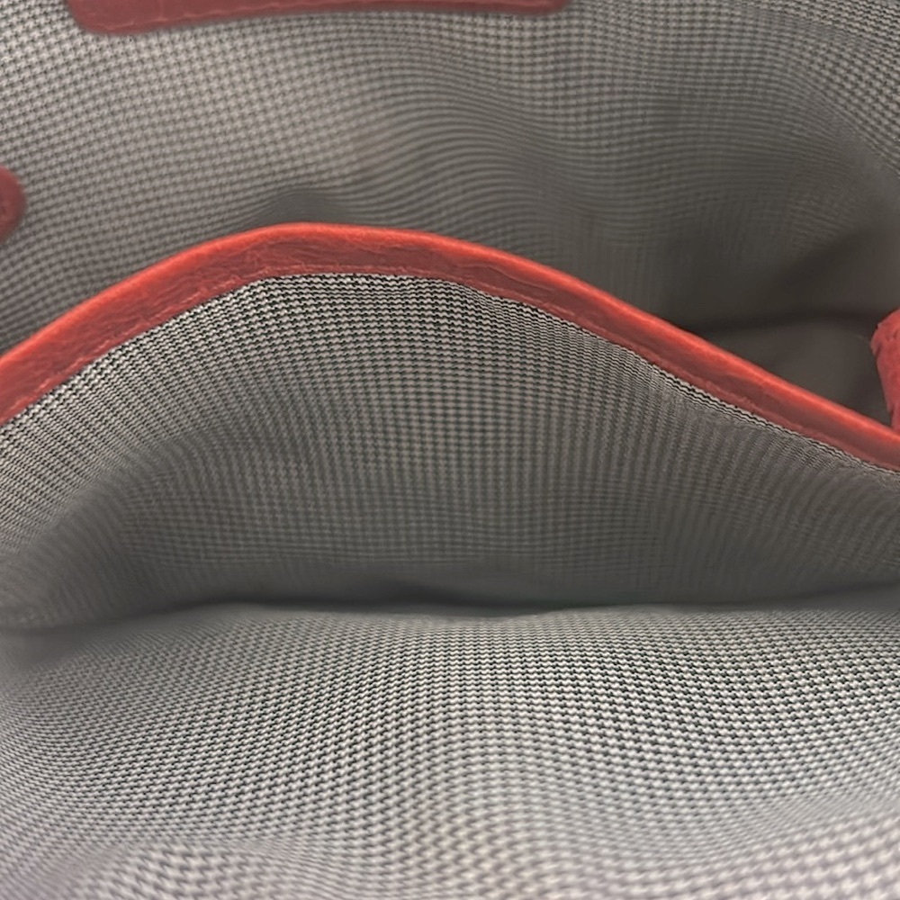 Spike & Sparrow Red Leather Camera Bag Style Crossbody - Picture 15 of 16